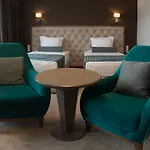 Hotel Cherno 4*
