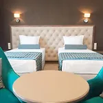 Cherno Hotel
