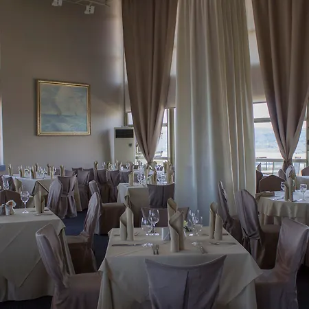 Hotel Cherno 4*